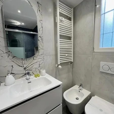 Comodo Monolocale A 2 Minuti Da Stazione Apartment *